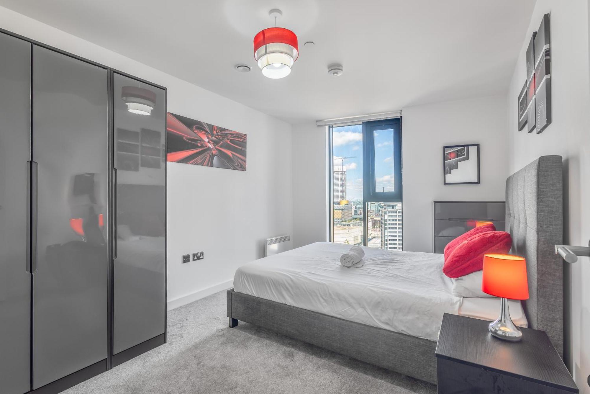 Luxury 2 Bedroom Apartment, On Broad Street! برمنغهام المظهر الخارجي الصورة